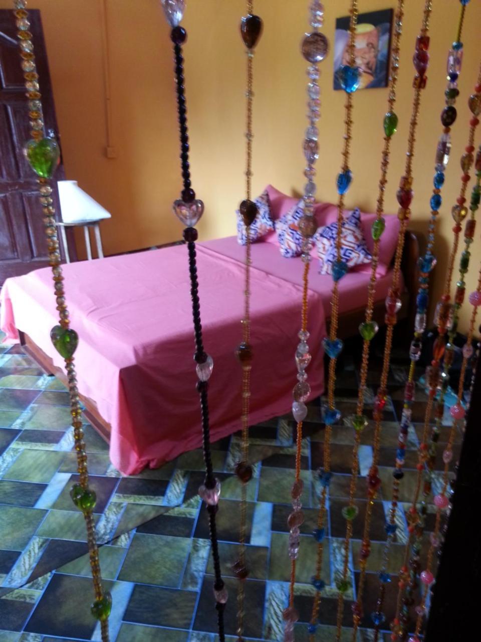 Golden Lilies Hotel Kokrobite Ngoại thất bức ảnh