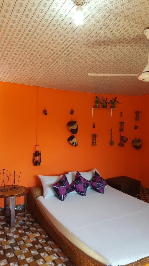 Golden Lilies Hotel Kokrobite Ngoại thất bức ảnh