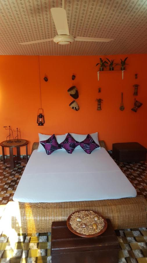 Golden Lilies Hotel Kokrobite Ngoại thất bức ảnh