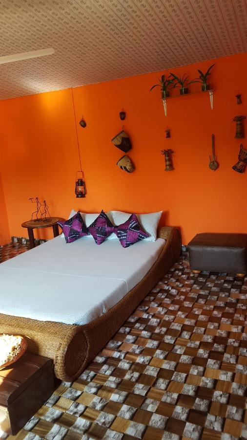 Golden Lilies Hotel Kokrobite Ngoại thất bức ảnh