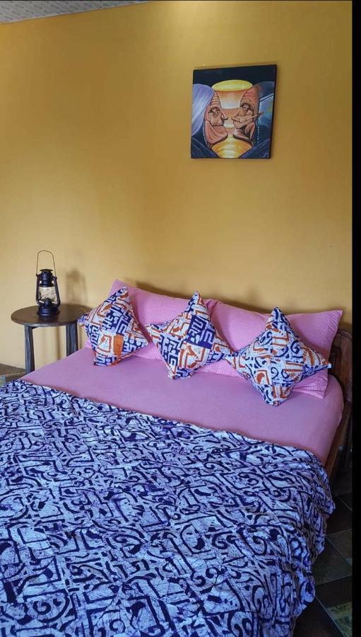 Golden Lilies Hotel Kokrobite Ngoại thất bức ảnh